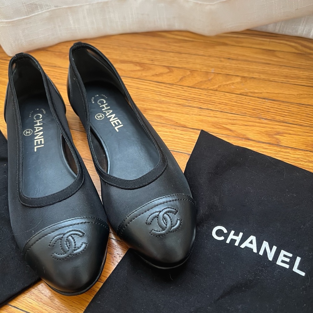 Chanel Black Leather & Mesh CC Ballet Flats
